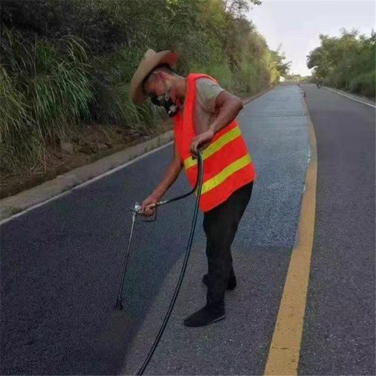黑河 彩色防滑路面的底涂是保障路面附着力